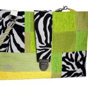 Damentasche Zola Zebra Safari Look Frontal
