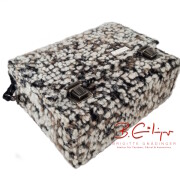 Kleine Umhänge Tasche Modell 76 unten - taschenbyme - brigittegnaedinger